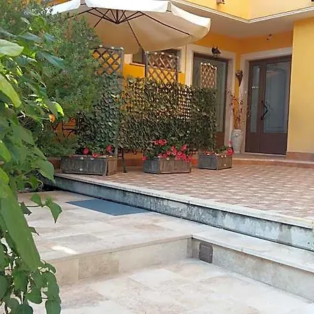 Hotel Ospiti A Corte Montella